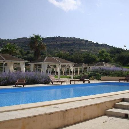 Вилла Agriturismo La Fiumara Ното Экстерьер фото
